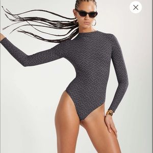 NWT Fendi x Skims Black Size Small Mock Neck Long Sleeve Bodysuit